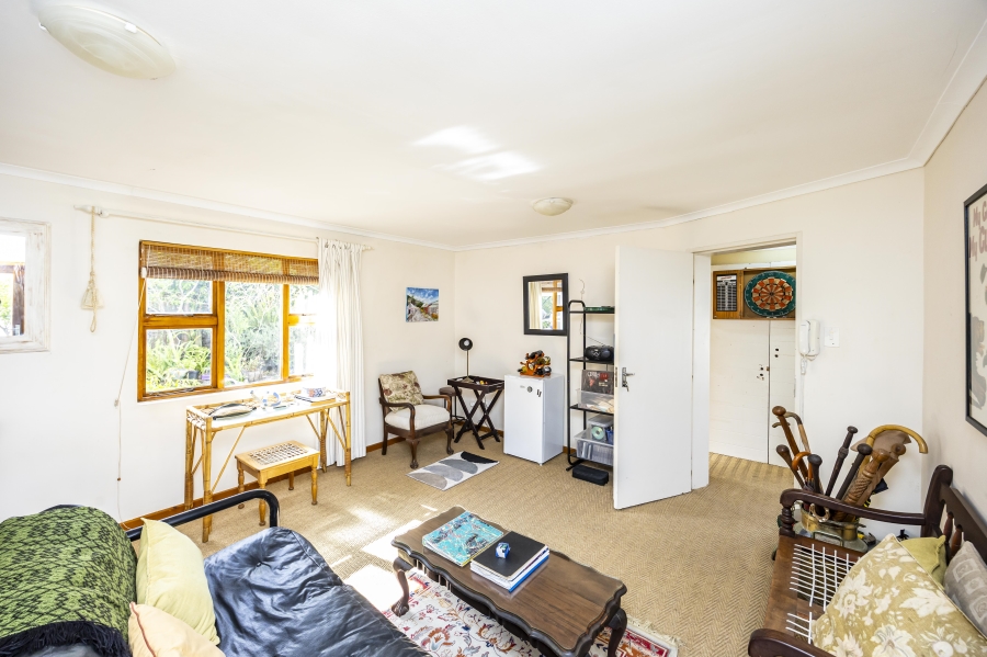 4 Bedroom Property for Sale in Bonza Bay Eastern Cape